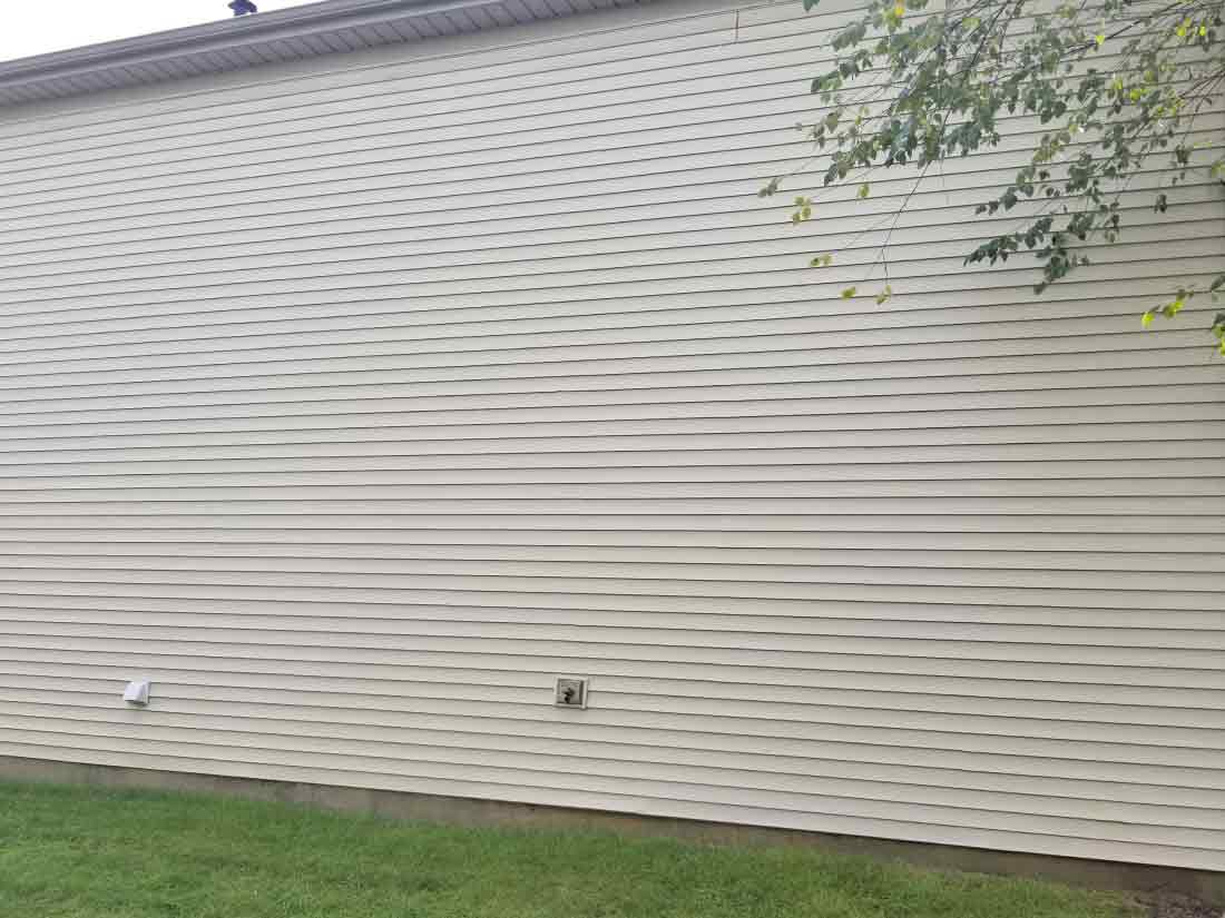 vinyl siding after cleaning
